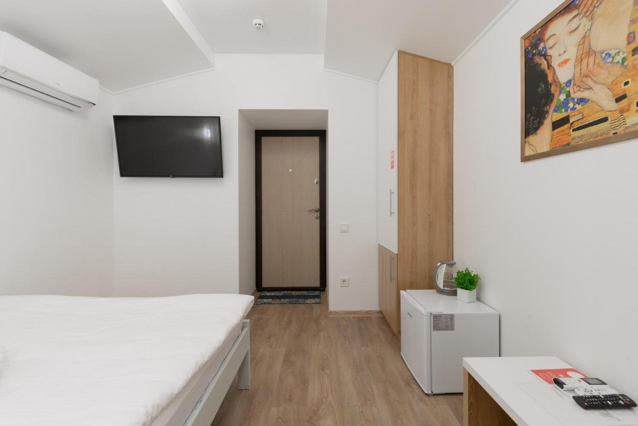 Apart Hotel Lyon D'Opera Одеса Екстериор снимка