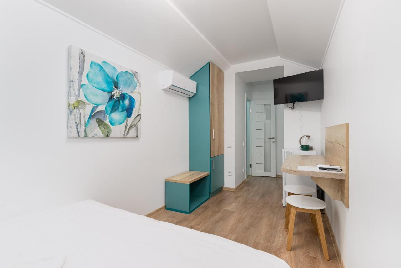 Apart Hotel Lyon D'Opera Одеса Екстериор снимка
