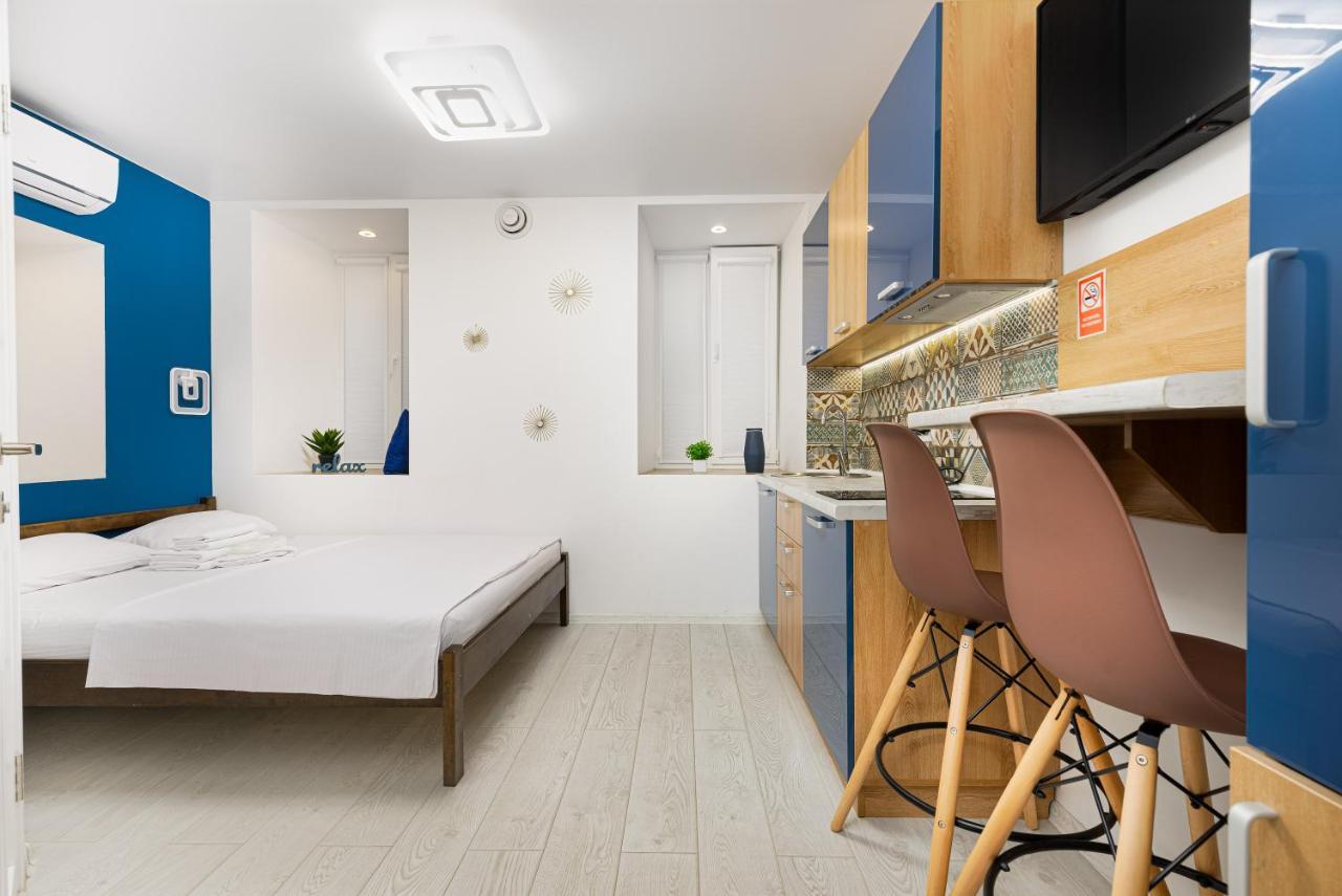 Apart Hotel Lyon D'Opera Одеса Екстериор снимка